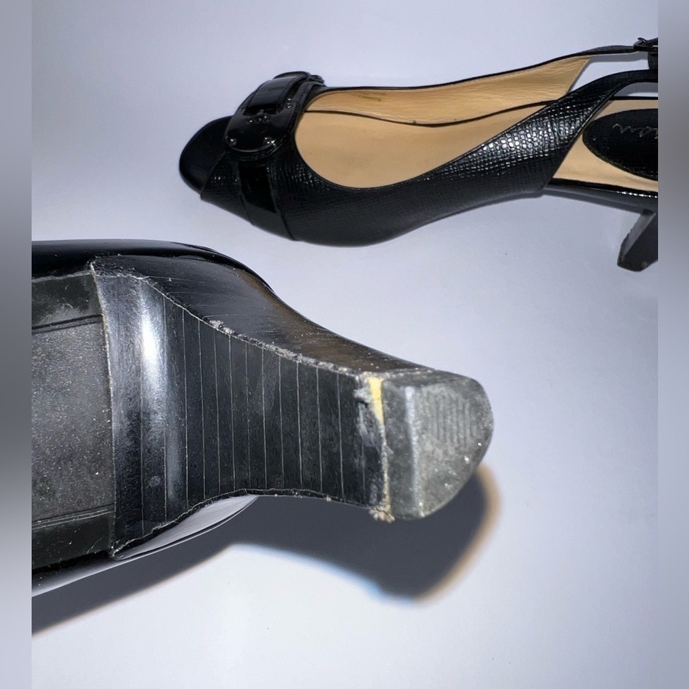 Cole Haan Womens 9 1/2 Black Leather Peep Toe Nike Air Heels Pumps 9.5 Buckle - Picture 15 of 15